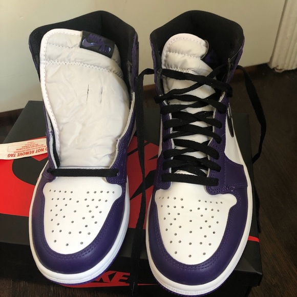 BRAND NEW AIR JORDAN 1 - Picture 3 of 4